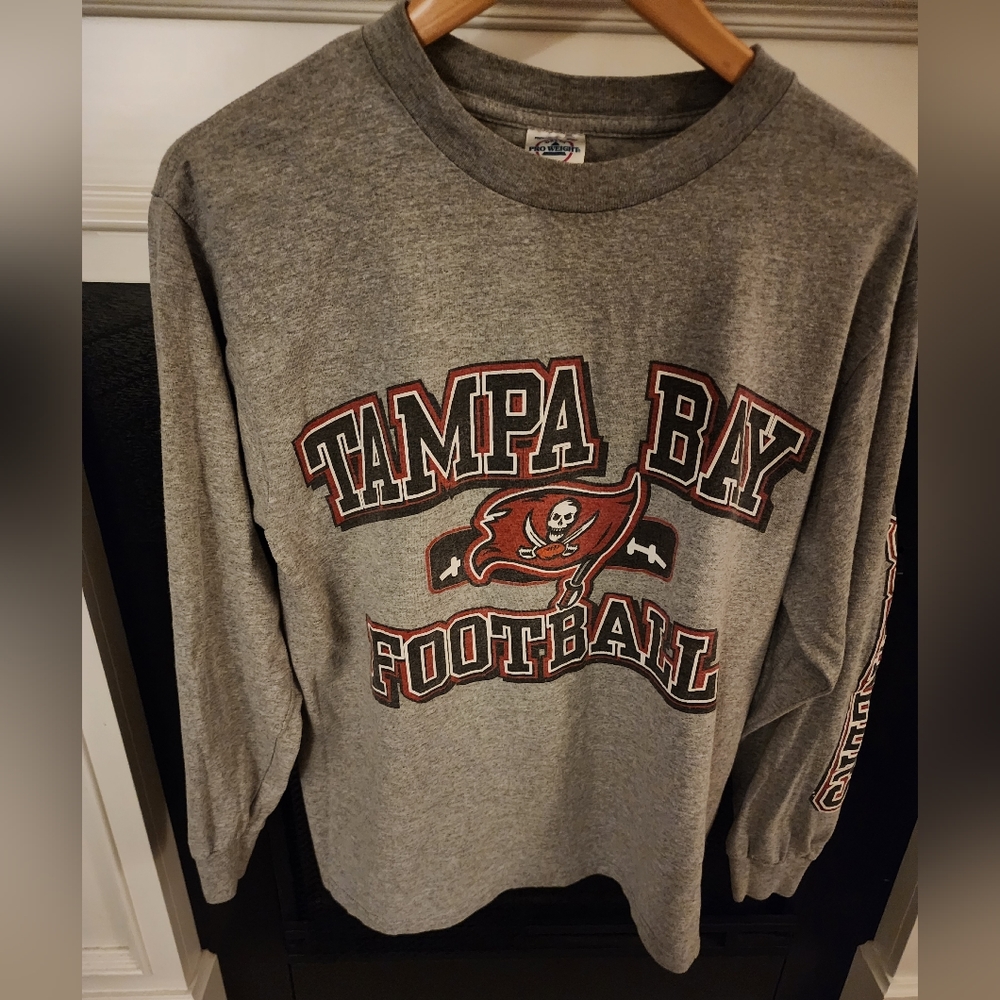 Men's Tampa Bay Bucs shirt